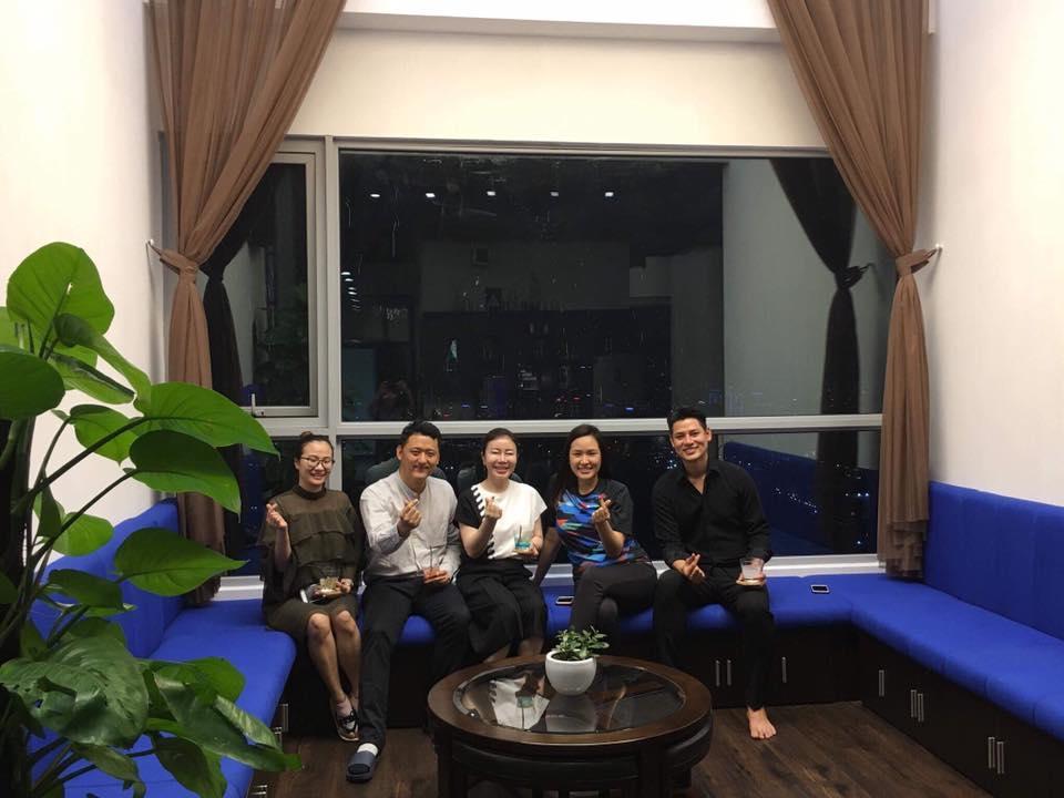 Nhà trọ Penthouse & *