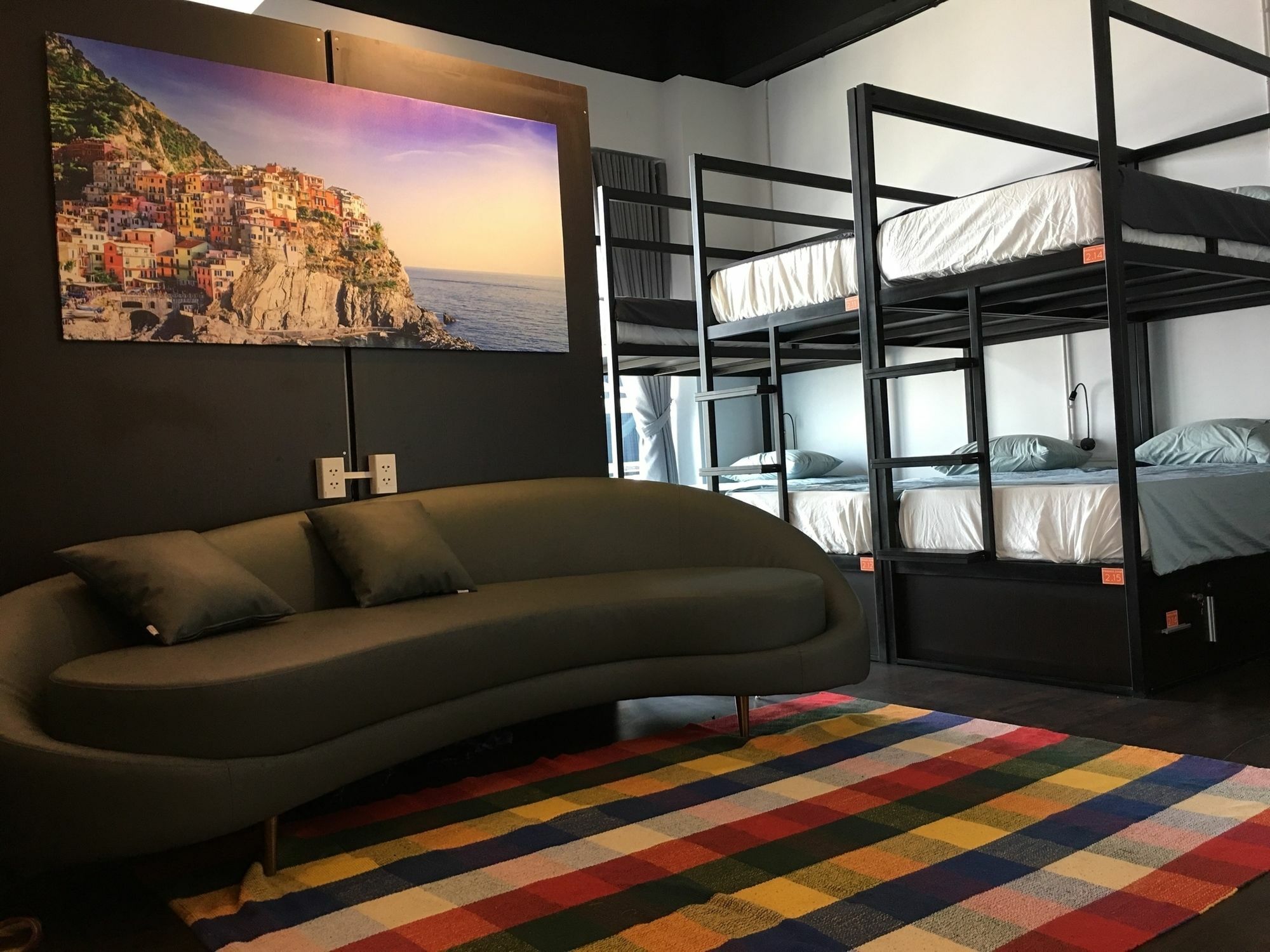Penthouse & Nhà trọ